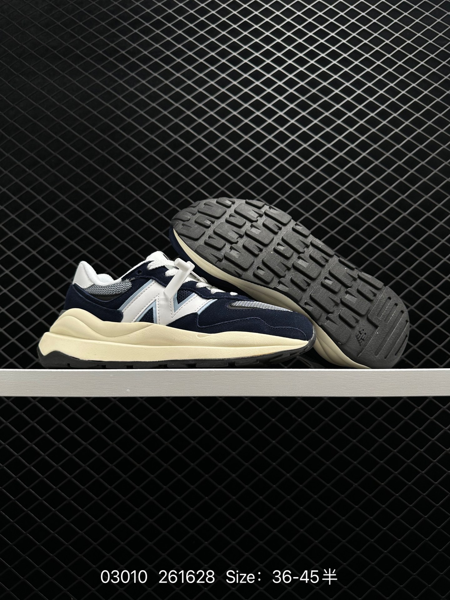 New Balance   M5740LT1